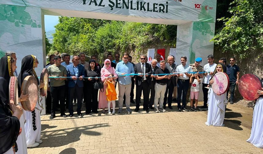 Sason’da Yaz Şenlikleri Coşkusu: 7 Bin Kişi Sevrek Mesire Alanı’nda Buluştu