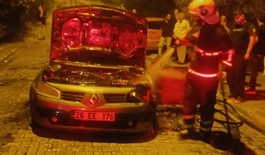 Batman'da Korkutan Araç Yangını