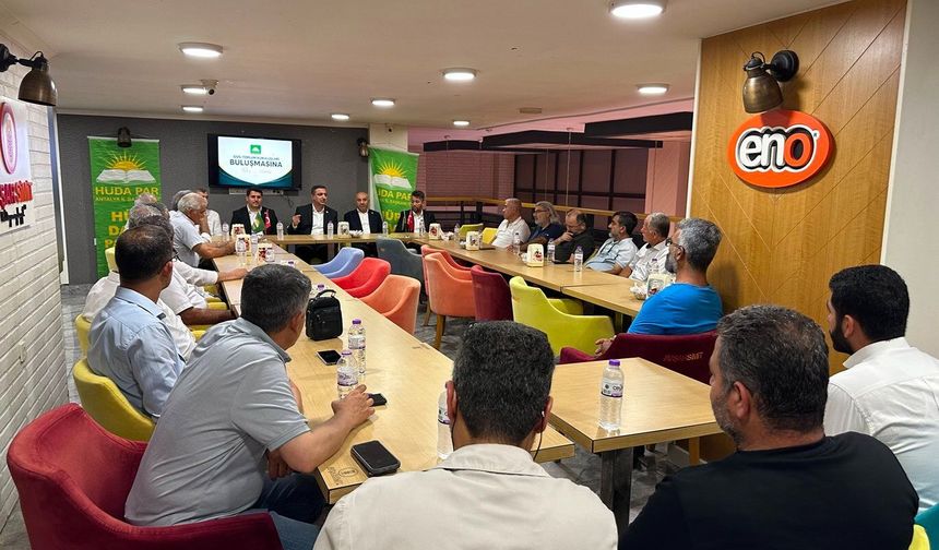 Ramanlı, Antalya'da STK Temsilcileriyle buluştu
