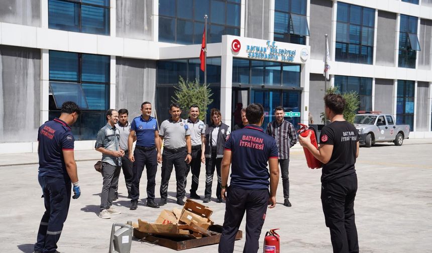 Batman Belediyesi Personeline Yangın Eğitimi