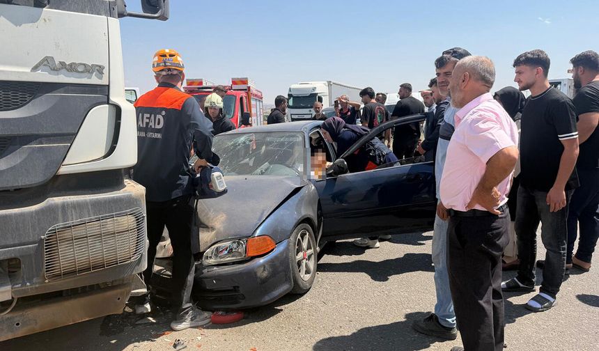 Batman-Diyarbakır Yolunda Korkutan Kaza: 2 Ağır Yaralı
