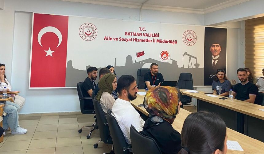 Batman’da Genç Çiftlere Evlilik Öncesi Rehberlik