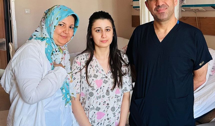 Bölgede İlk Kez Yapılan Kapalı Böbrek Ameliyatıyla Ecrin Şifa Buldu
