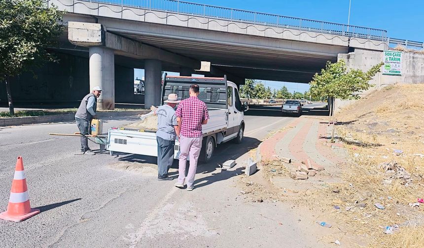 Fen İşleri Müdürlüğü Ekipleri Kentin Dört Bir Yanında Aralıksız Çalışıyor