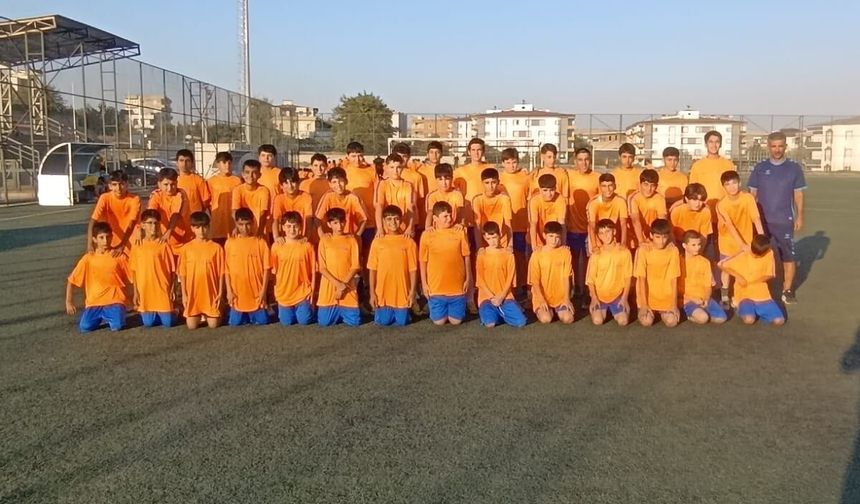 Geleceğin Futbolcuları Belediye Bünyesinde Yetişiyor