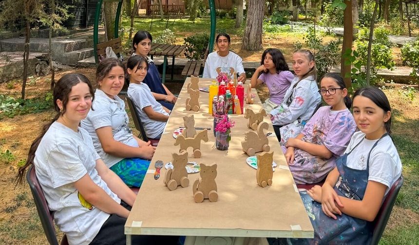 Güneykent ADEM’de Ahşaplara Sanat, Hayatlara Renk Katılıyor