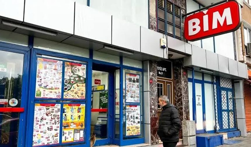 FİYATLAR ALTÜST OLDU: BİM'DE 32,50 TL'YE DOST SÜT, 129 TL'YE YOĞURT VE 399 TL'YE 10 KG PEROS DETERJAN REYONLARDA