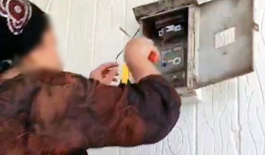 Elektrik Denetimi Ekibine Aldırmadan Sayaca Müdahale Etti