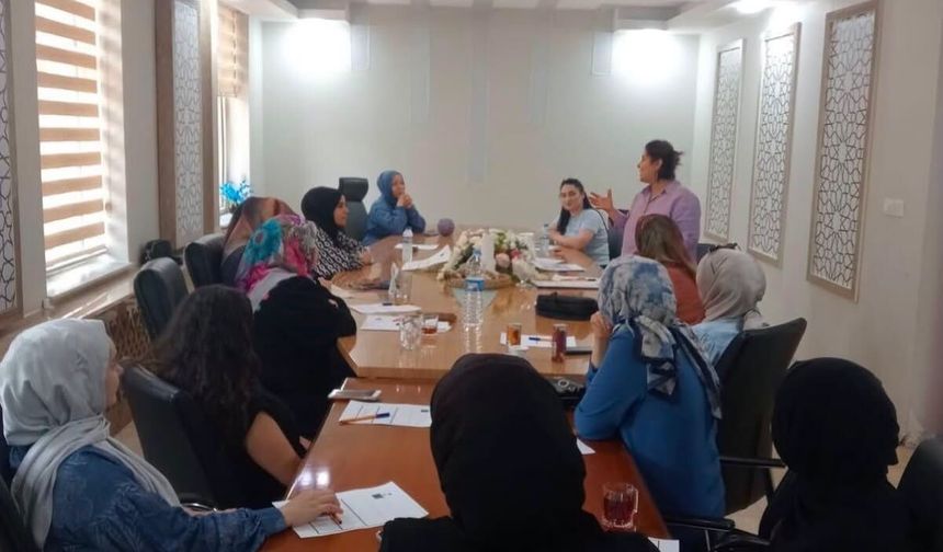 Sason’da Ailelere Bilinçli Ebeveynlik Eğitimi