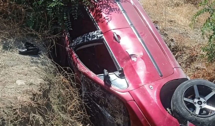 Sason’da Otomobil Şarampole Yuvarlandı: 4 Yaralı