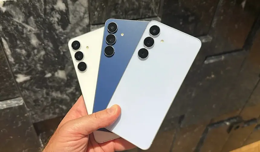 Galaxy S26 FE Türkiye Pazarına Sessiz Ama İddialı Giriş Yaptı: İşte Özellikleri ve Fiyatı