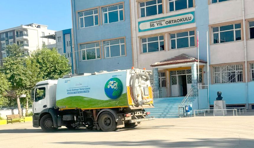 Batman Belediyesi’nden temizlik seferberliği: Ekipler sahada