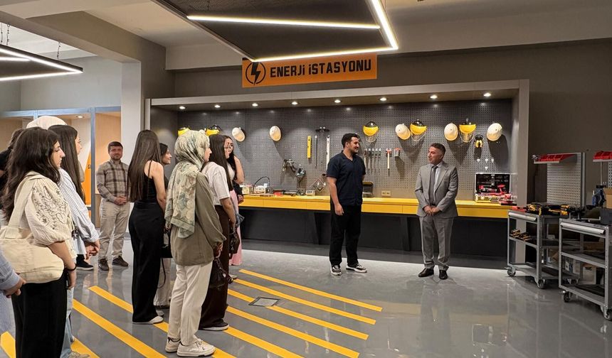 Batman Üniversitesi’nde Gençler İçin Teknoloji Üssü Kuruldu