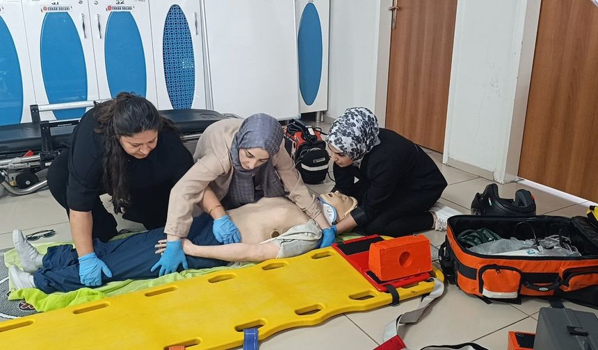 Batman’da Acil Sağlık Personeline Güncelleme Eğitimi