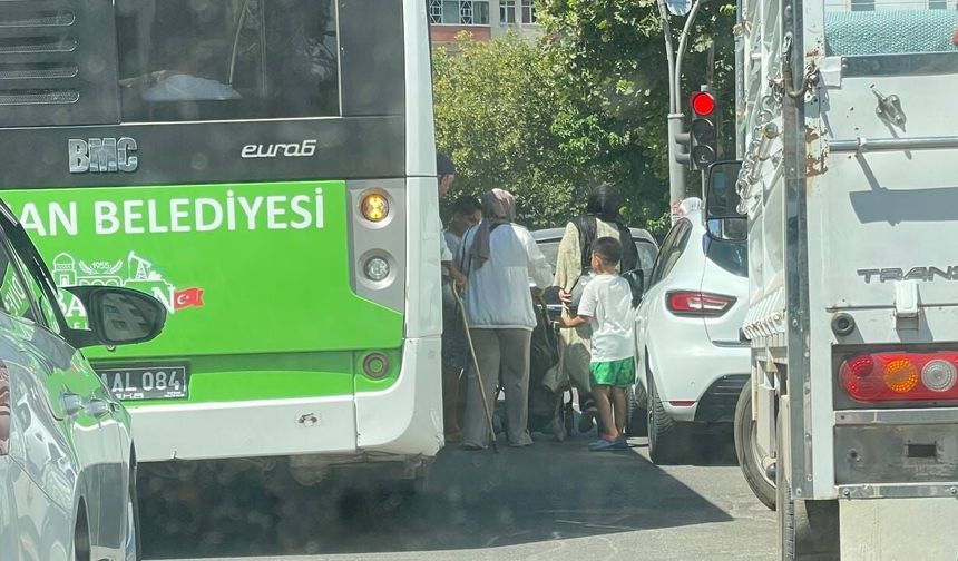Batman’da Kırmızı Işıkta Tehlikeli Durak