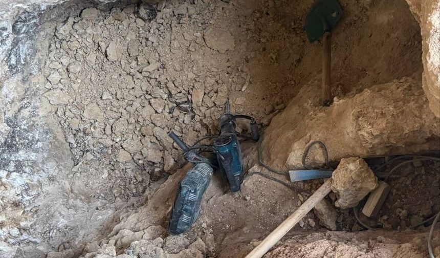 Beşiri’de Kaçak Kazı Suçüstü: Definecilerin Planını Jandarma Bozdu