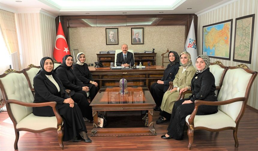 Birlik Vakfı Kadınlar Komisyonundan Vali Canalp’e Anlamlı Ziyaret