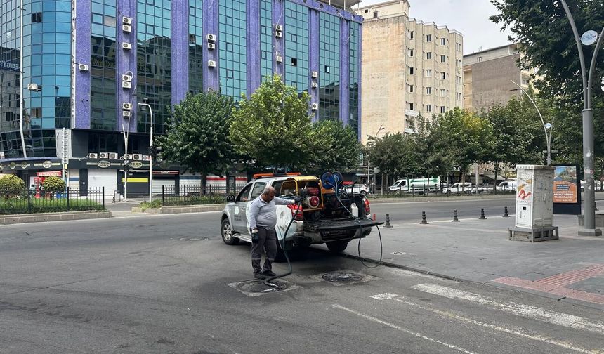 İlaçlama Mesaisi Devam Ediyor
