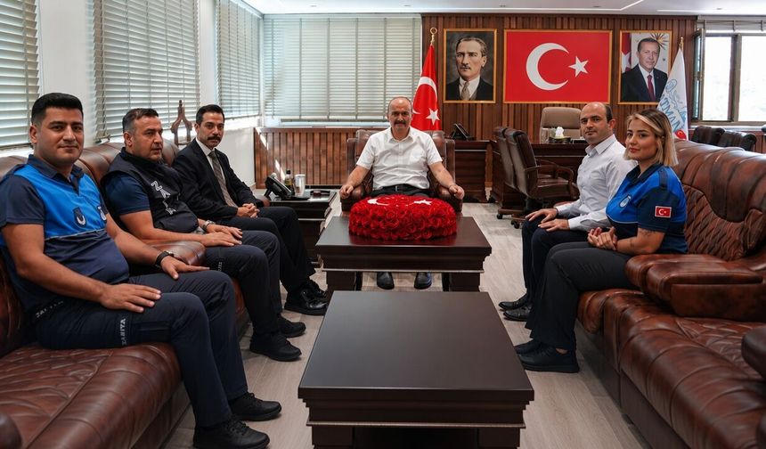 Batman’da 1-7 Eylül Zabıta Haftası Kapsamında Belediye Zabıta Ekiplerinden Valilik Makamına Anlamlı Ziyaret
