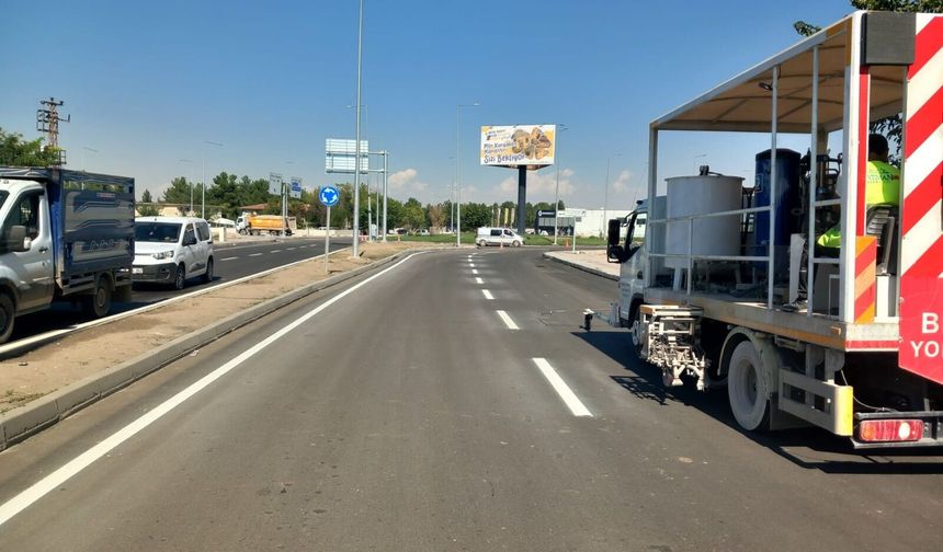 8 Kilometrelik Yolun Çizgileri Yenilendi