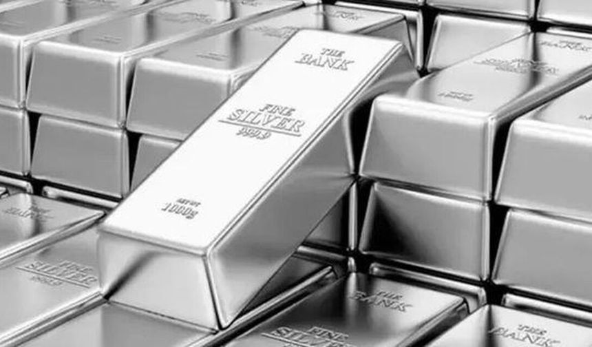 9 Ekim Cuma Gram Gümüş Fiyatı Ne Kadar Oldu? Gümüş Fiyatları Daha da Düşecek mi, Yükseliş Devam Eder mi? Değerli Metaller Piyasasında Yaşanan Son Dakika Dalgalanmasının Detayları Nelerdir?