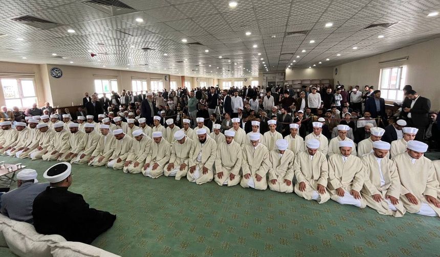 Batman’da 49 Öğrenciye İcazet: 22 Hafız Belgelerini Aldı