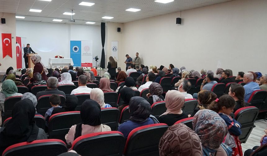 Kültür Ortaokulu’nda aile içi iletişim masaya yatırıldı