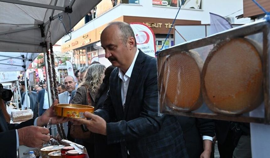 Sason’da Bal, Ceviz ve Çilek Festivali Coşkusu