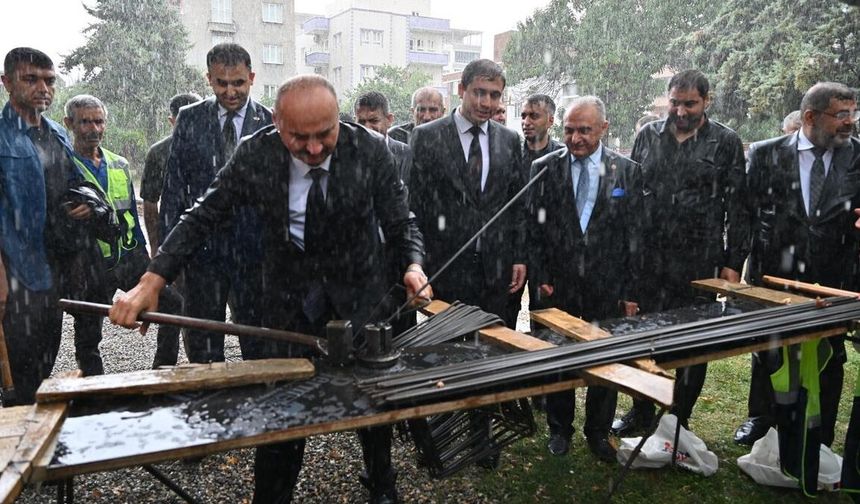 Yağmura Rağmen İlk Çivi Çakıldı: Batman’a 5 Emekli Lokali