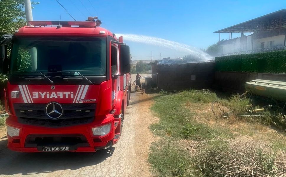 Batman’da Ahır Yangını Paniği! Alevler Güçlükle Kontrol Altına Alındı