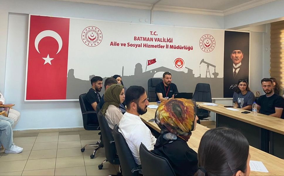 Batman’da Genç Çiftlere Evlilik Öncesi Rehberlik