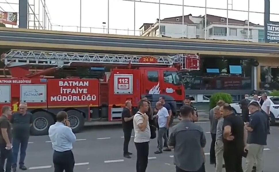 Batman’da Spor Kompleksinde Faciа: 2 Kişi Hayatını Kaybetti, 9 Kişi Dumandan Etkilendi