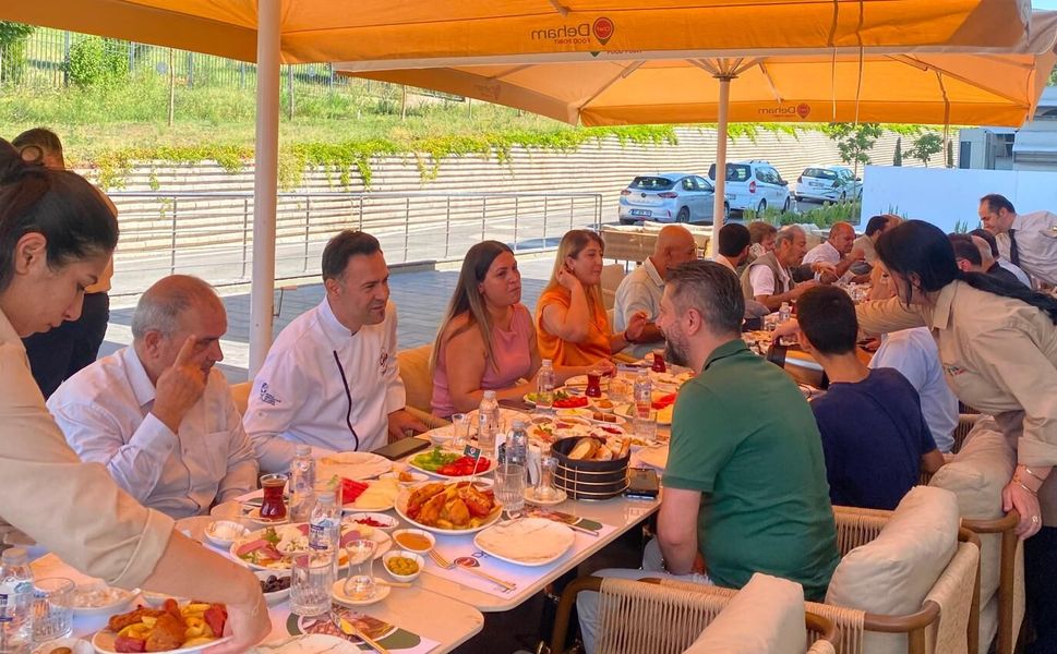 Gazeteciler Chef Deham’da Kahvaltıda Buluştu
