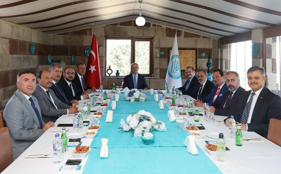 Bölge Üniversiteleri Ahlat’ta Geleceğin Yol Haritasını Masaya Yatırdı