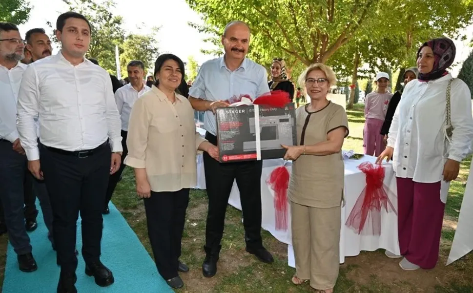 Evler Üretim Üssüne Dönüşüyor: Batman’da Kadın İstihdamını Şahlandıracak 120 Makinelik Dev Destek