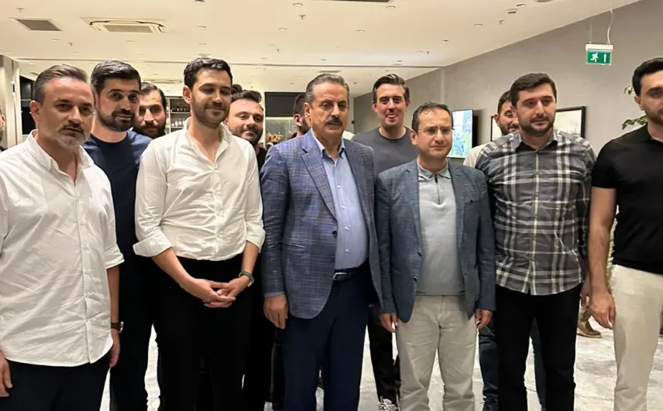 Trendyol 1. Lig'de Dostluk Rüzgarları: Batman Petrolspor Başkanı Mehmet Hakan Toy'dan Faruk Çelik'e Ziyaret