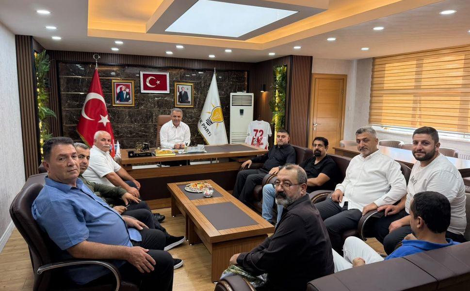 AK Parti Batman İl Başkanlığında Ziyaret Trafiği