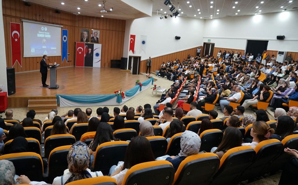 Batman Üniversitesinde 20. Yıla Özel Konferans