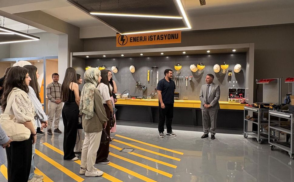 Batman Üniversitesi’nde Gençler İçin Teknoloji Üssü Kuruldu