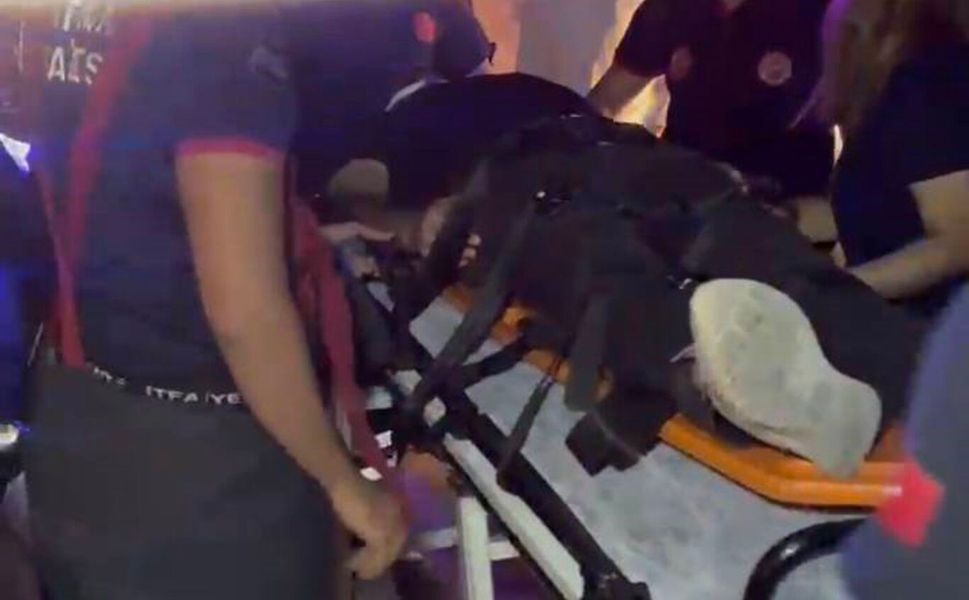 Batman’da Lüks Otomobil Kavşakta Kontrolden Çıktı: 1 Yaralı