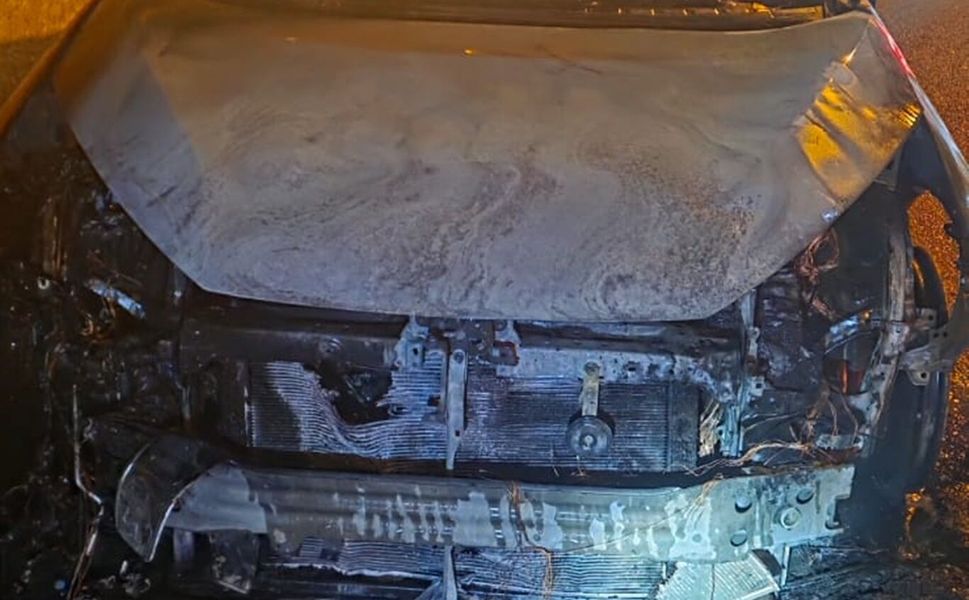 Batman’da Park Halindeki Otomobil Alevlere Teslim Oldu