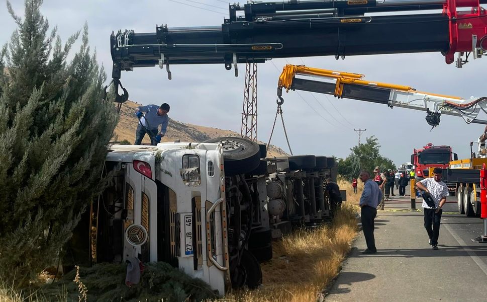 Boş Tanker Demirbilek’te Yan Yattı