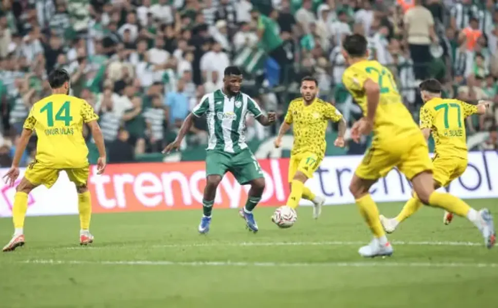 Batman Petrolspor'un Puan Kaybettiği Haftada Bursaspor Fırsat Tepti: Zirvede Eşitlik