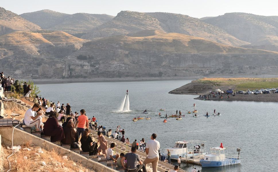 Hasankeyf’te Festival Coşkusu: Batmanlılar Tarihi İlçeye Akın Etti