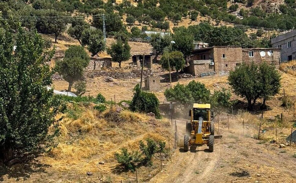 Kozluk’ta Köy ve Mezralarda Çalışma Seferberliği