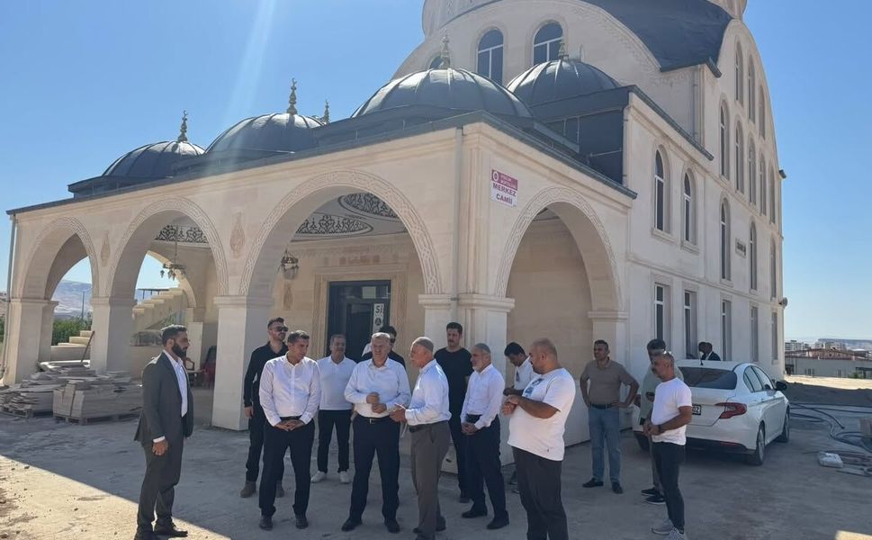 Kozluk’ta Merkez Cami İçin Çalışmalar Sürüyor