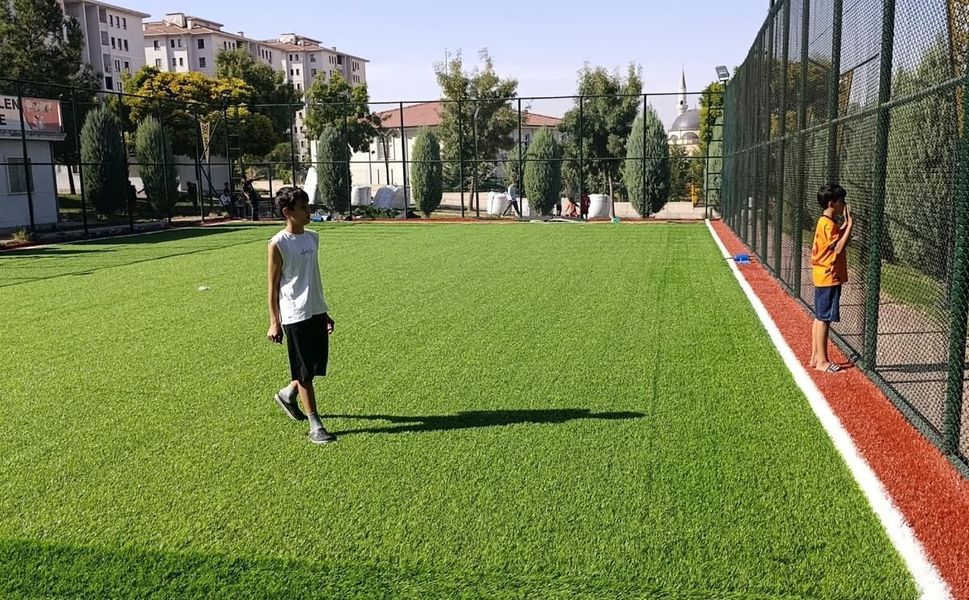 Spor alanları çocuk ve gençlerin kullanımına hazır