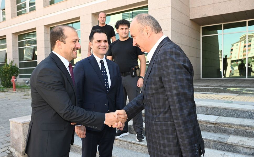 Vali Canalp’ten Adalet Komisyonu Başkanı Yıldırım’a Hayırlı Olsun Ziyareti