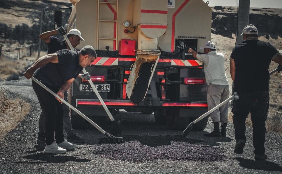 Yeşilöz ve Demirlipınar Köyleri Arasındaki Yol Yenilendi