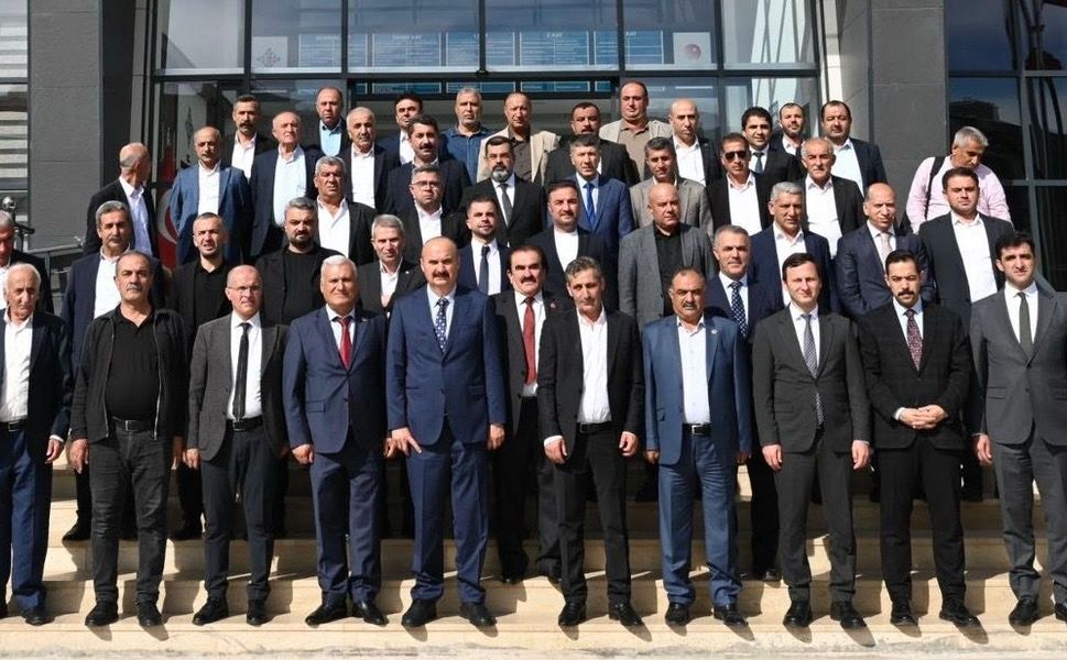 Batman’da Muhtarlar Günü Programı: Vali Canalp Muhtarlarla Buluştu